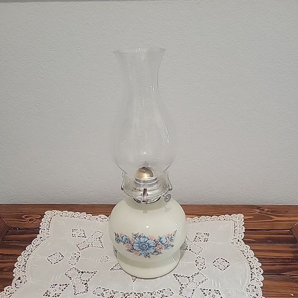 Vtg Lamplight Farms Victoria Rose 14.5" Glass Oil Lamp Cottage Farm Cabin Grandm